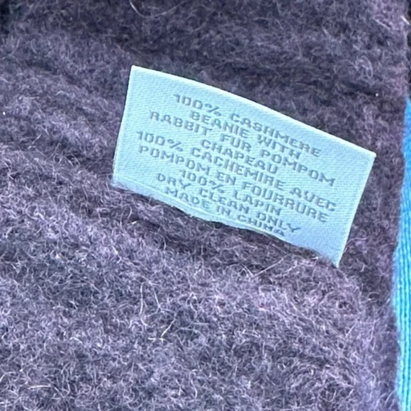 PURPLE  100% Cashmere beanie with rabbit fur pom-pom . RH | RESTORATION HARDWARE - Picture 4 of 6